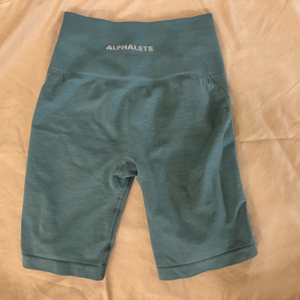 Alphalete Seamless Cycle Short
